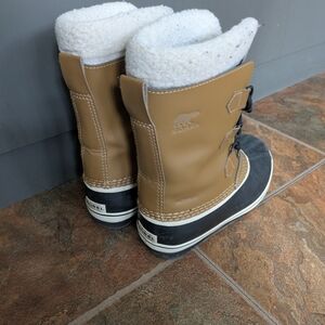 SOREL Tofino II Insulated Winter Boots in Brown and Black